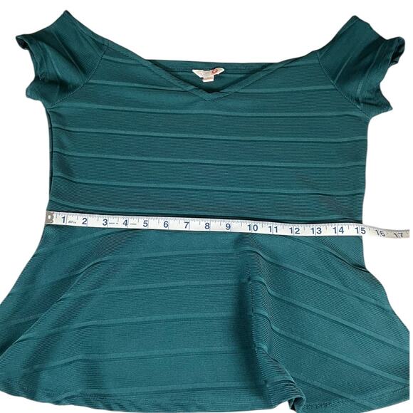 G by Guess Size Large Hunter Green Off The Shoulder Body Wrap Peplum Sexy Top - Picture 6 of 11